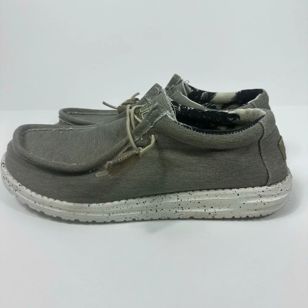 Hey Dude Men's Wally Stretch Gray Canvas Loafers